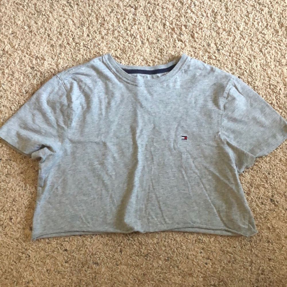 Cropped Tommy Hilfiger t-shirt